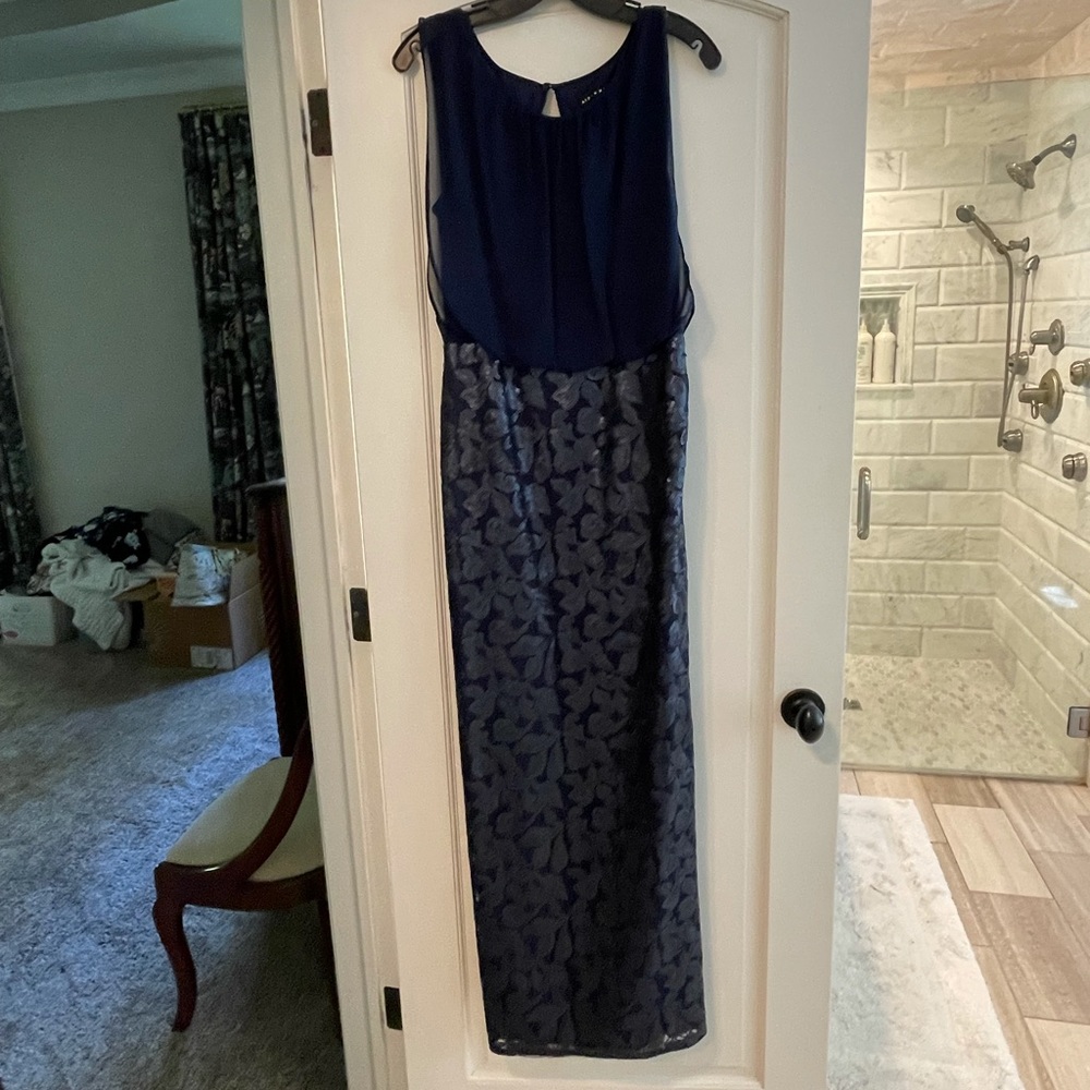 Long Navy Blue Evening Gown size 6 sleeveless chiffon top sequin skirt